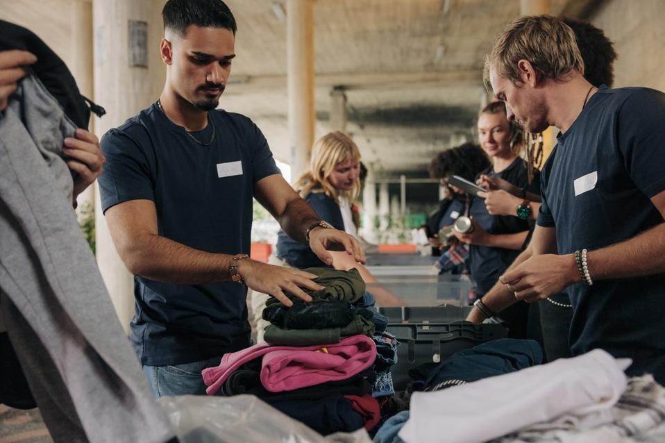 Why Volunteerism Is Failing in Modern Communities