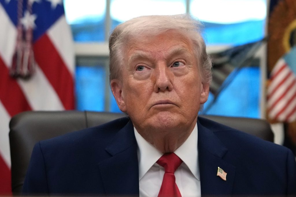 Trump Targets Cuba: New Tariffs Threaten Nations Trading Oil