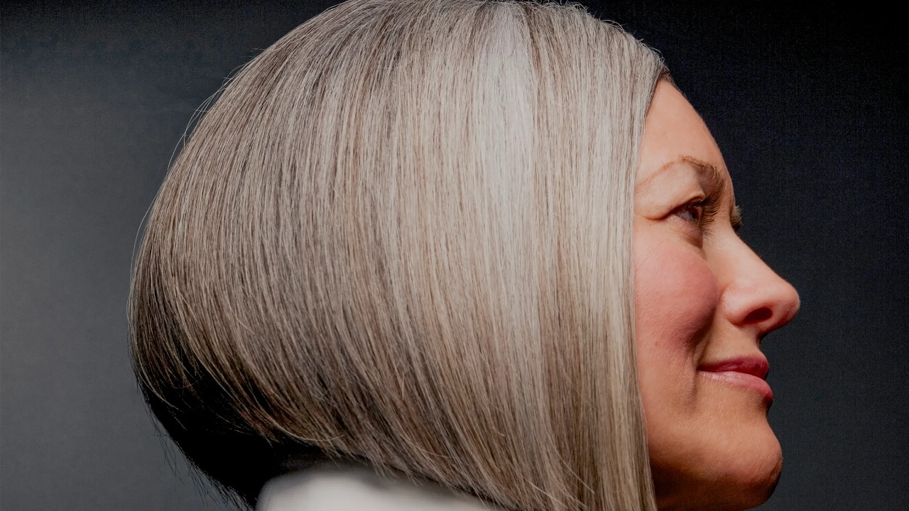 Natural ways to reduce gray hair without dyeing it