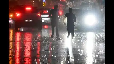 Mumbai Monsoon Watch: City Braces for Patchy Rain & Mild Temps in Coming Days