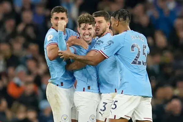 Manchester City Keep Pressure on Arsenal as Premier League Title Race Goes Down to the Wire